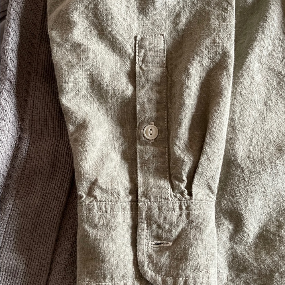Flint and Tinder chambray utility shirt - Picture 5 of 8